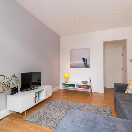 Seaside Serenity - Stunning Sea View Retreat Margate Exteriör bild