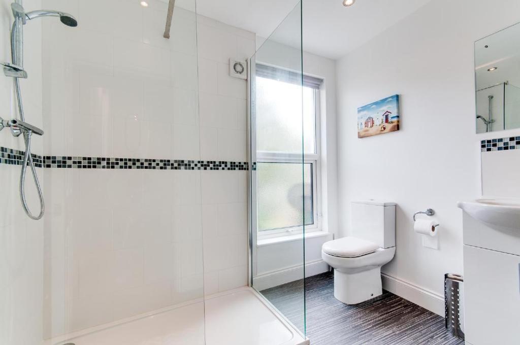 Seaside Serenity - Stunning Sea View Retreat Margate Exteriör bild