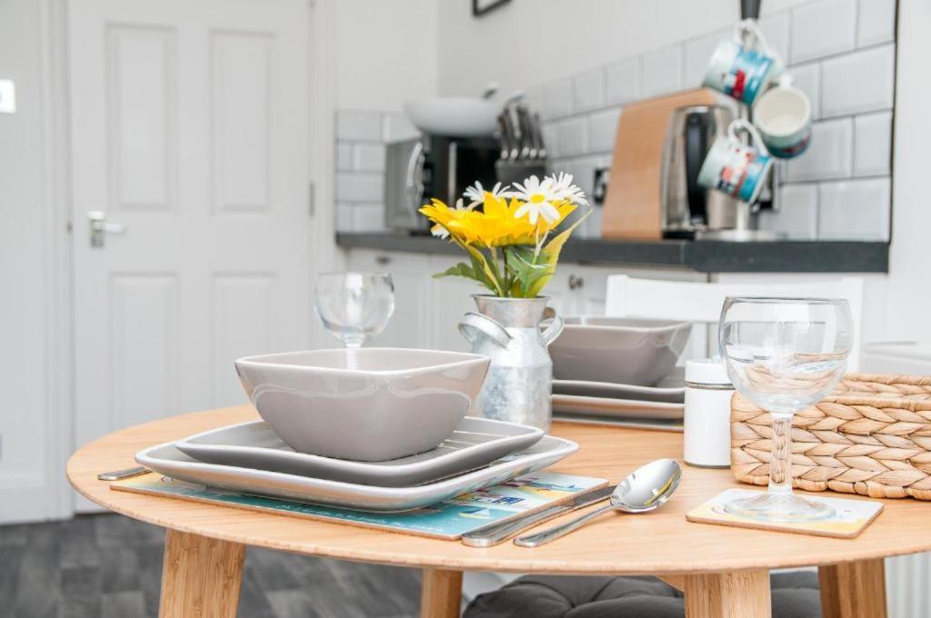 Seaside Serenity - Stunning Sea View Retreat Margate Exteriör bild